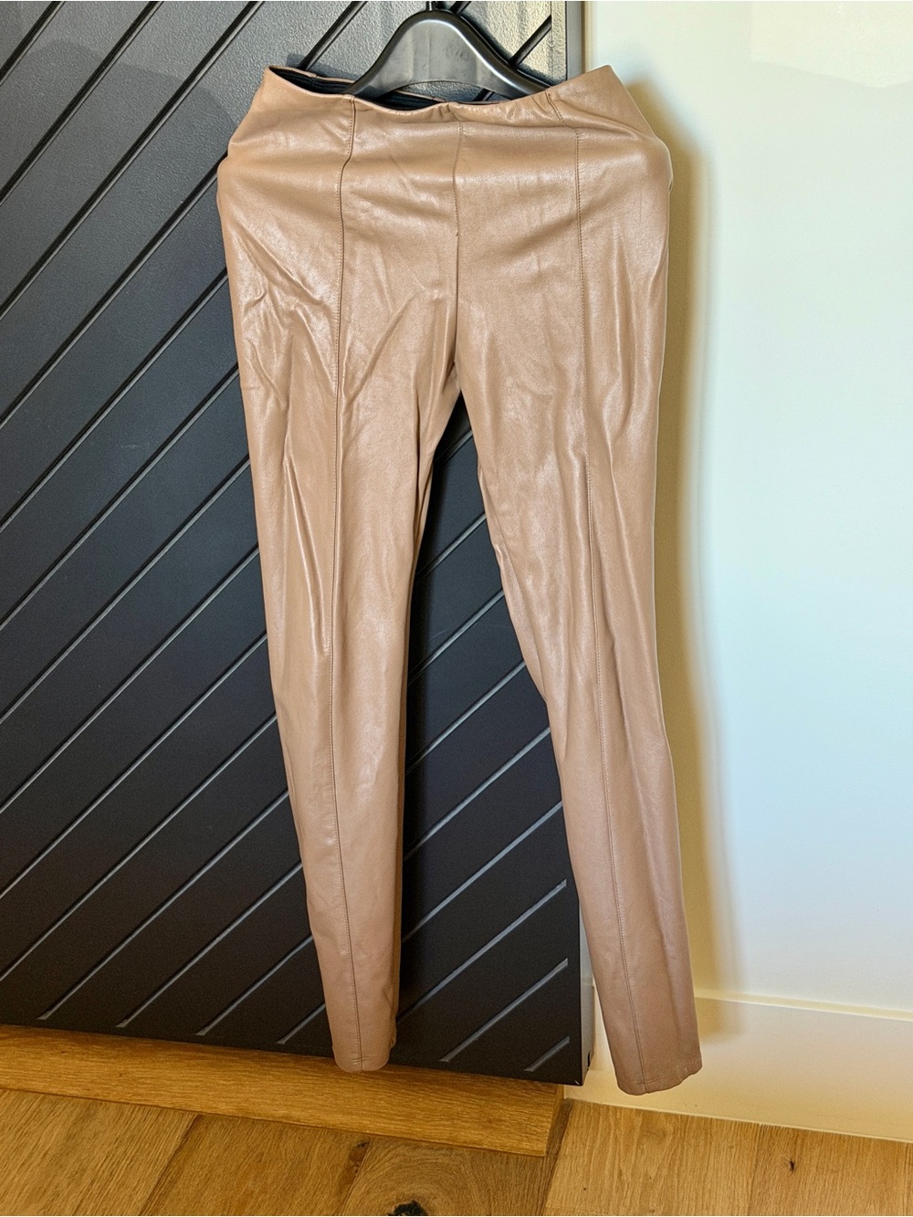 Lysse Vegan Leather Leggings. Size S. Machine washable! Excellent condition!
